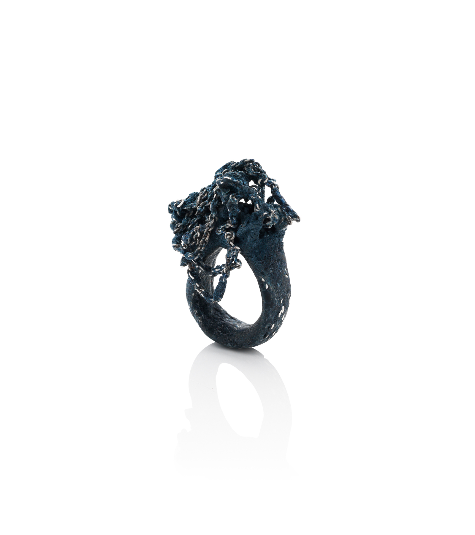 Shades of Black Trace Chain Ring
